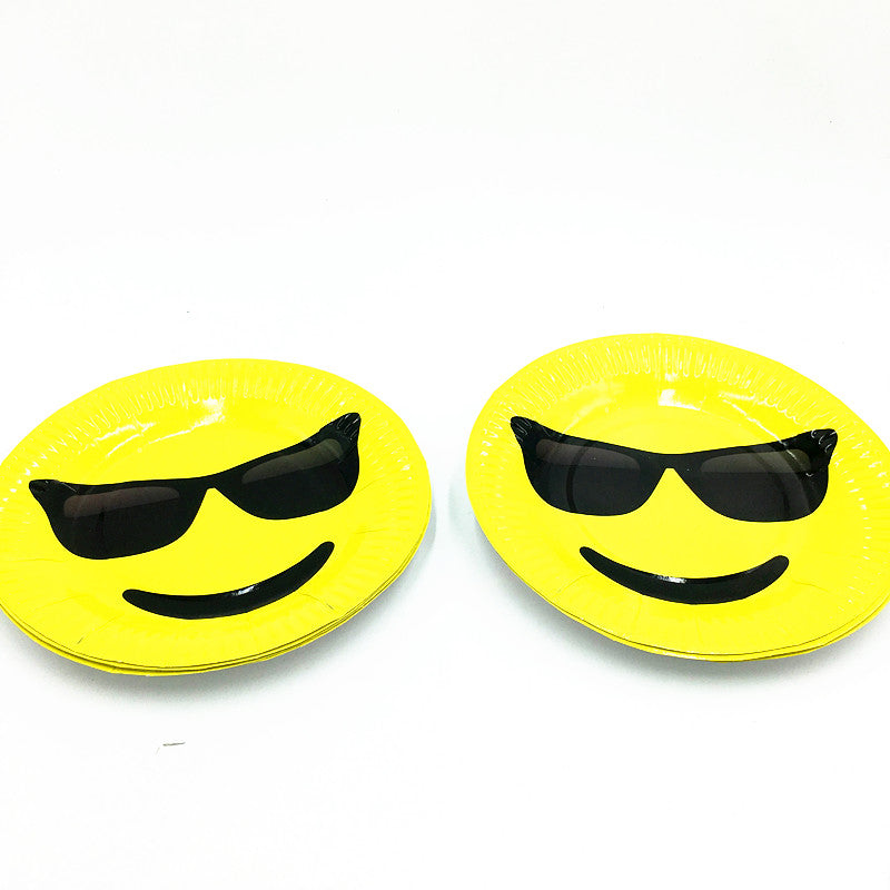 Emoji Paper Plates THEME PARTIES Pretty UR Party   